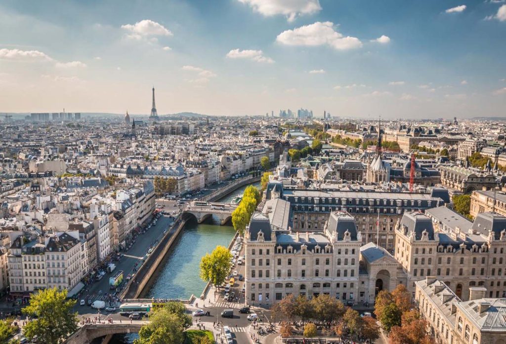 Paris Fashion Guide: Staying Stylish in the Fashion Capital of the World