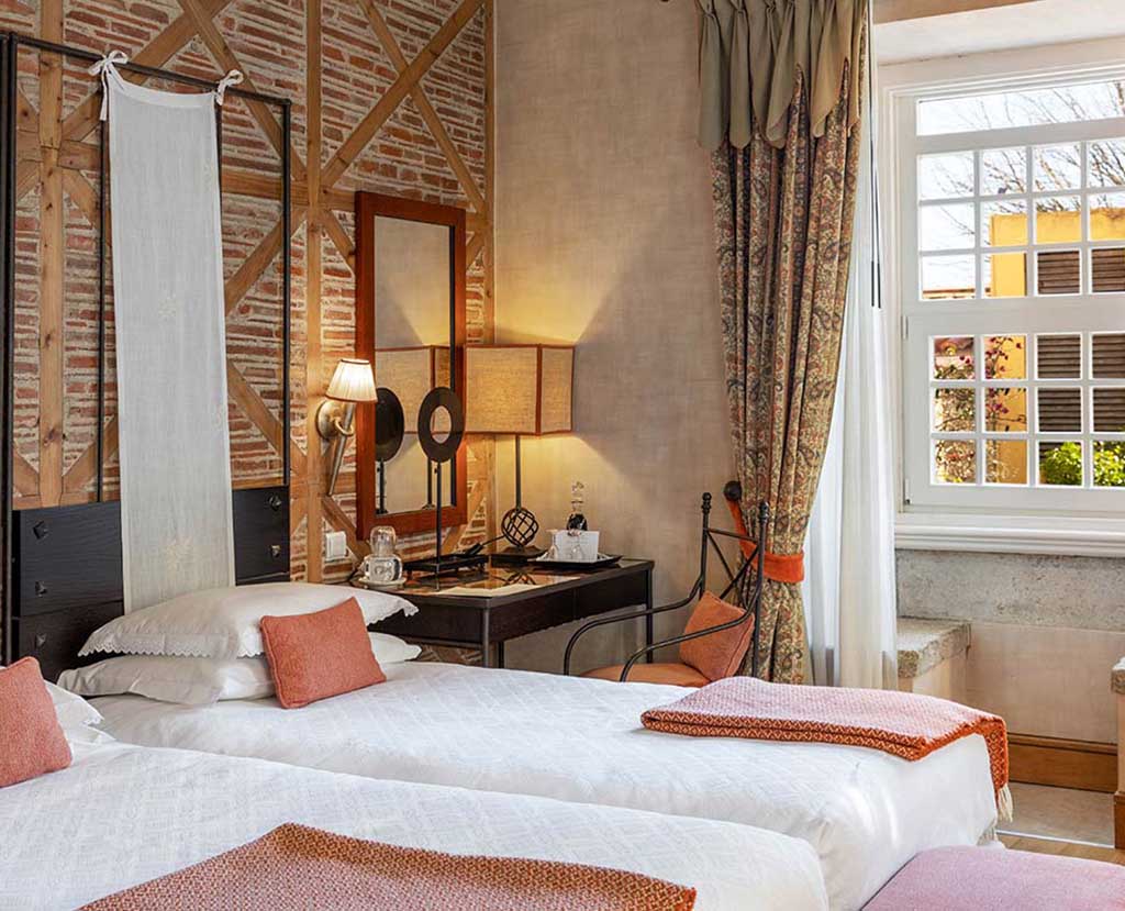 A bed with a castle view: A selection of scenic hotels on five hills in Lisbon